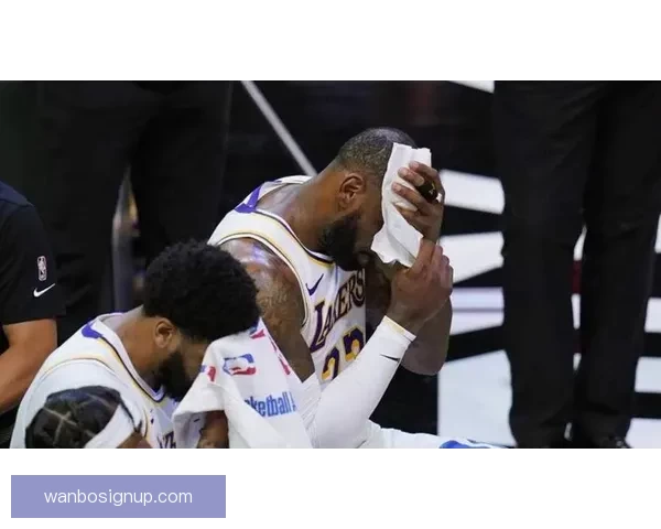 詹姆斯谈东契奇受伤雷霆首节攻势如潮致湖人惨败